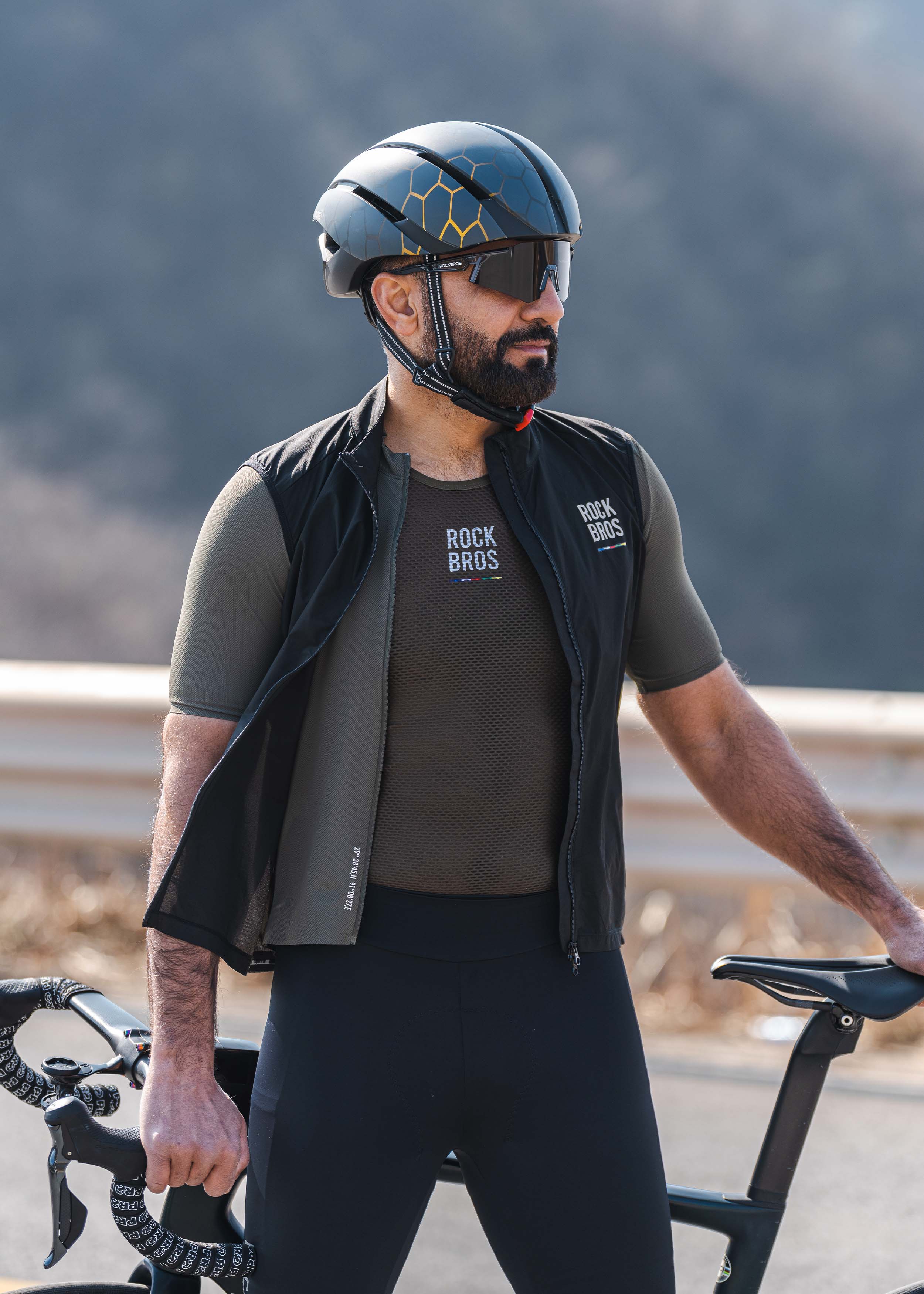 Road to Sky Lightweight Windproof Vest | ROCKBROS - Image 5